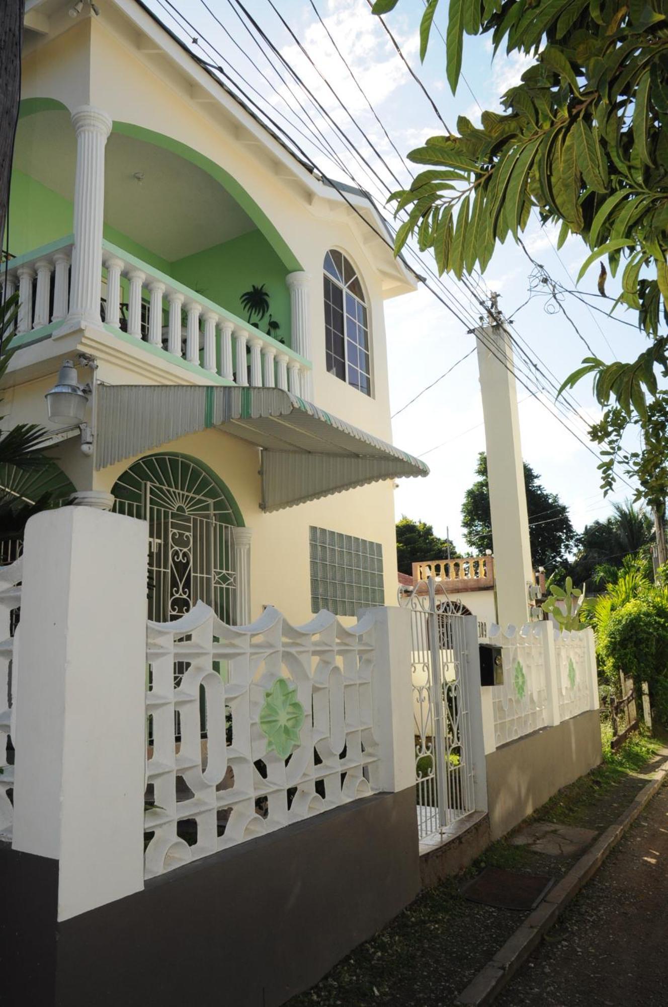 Hotel Aileen Palm Cove Ja Ocho Rios Zewnętrze zdjęcie